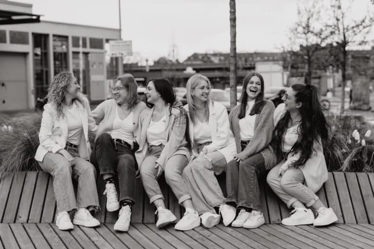Erinnerungsfotos Freunde: Warum gemeinsame Fotos für die Seele wichtiger sind als man denkt